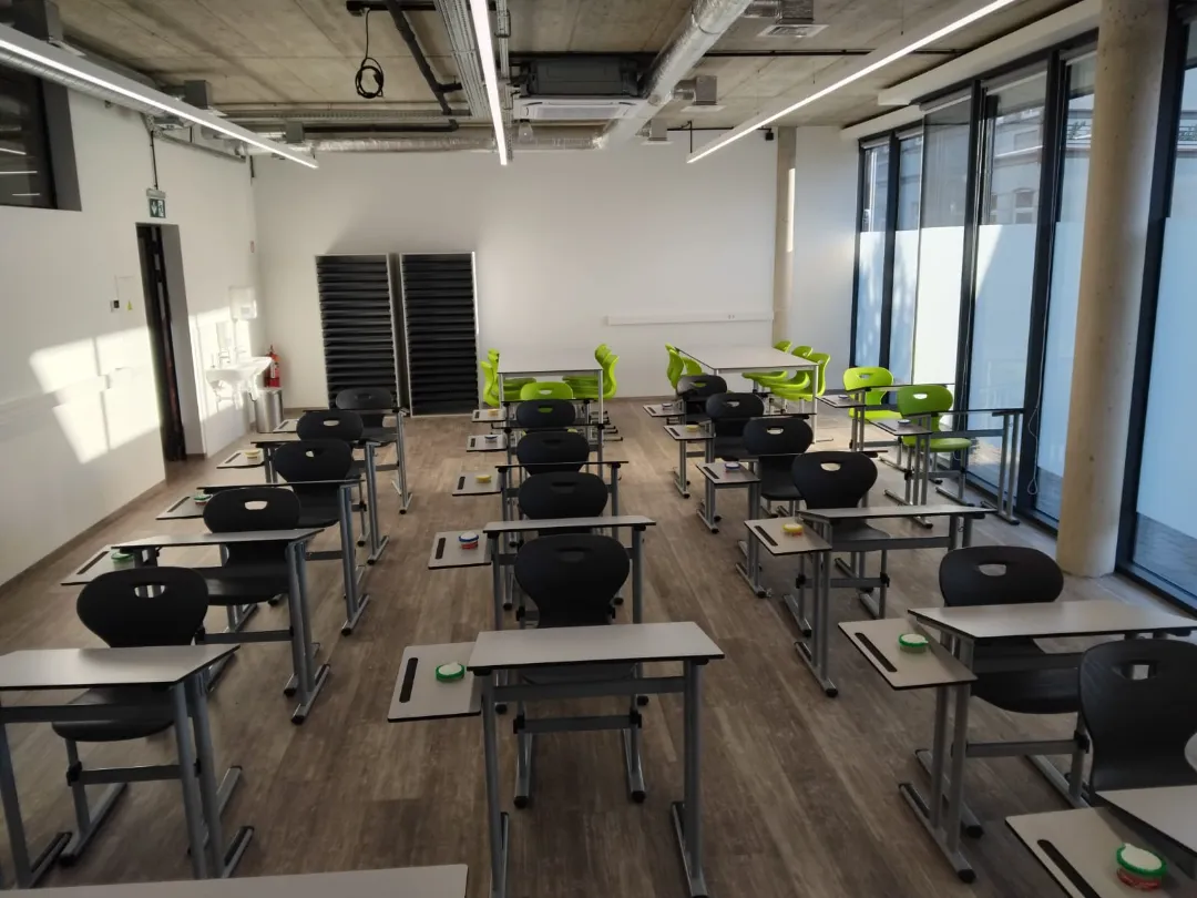 Dailės stalas GALAXY - Pikade School