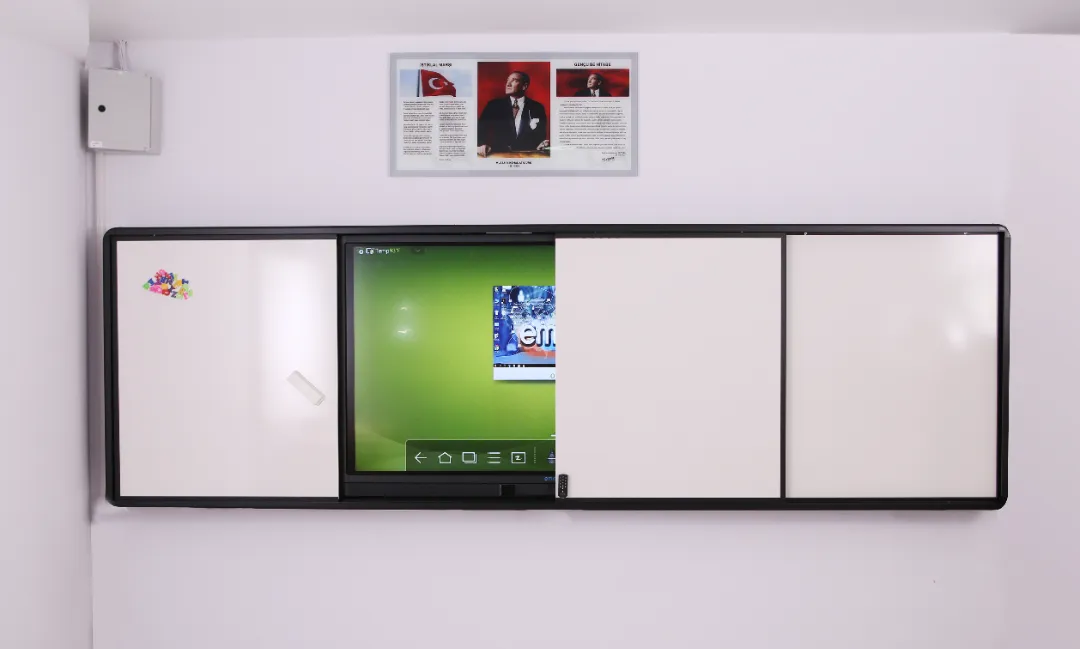 Horizontali slankiojančių lentų sistema - Pikade School